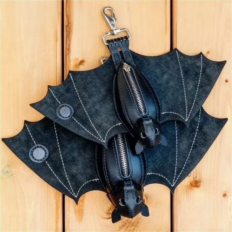 Bolsa de Moedas de Morcego em  - Leatherwork Workshop avaliação e preço